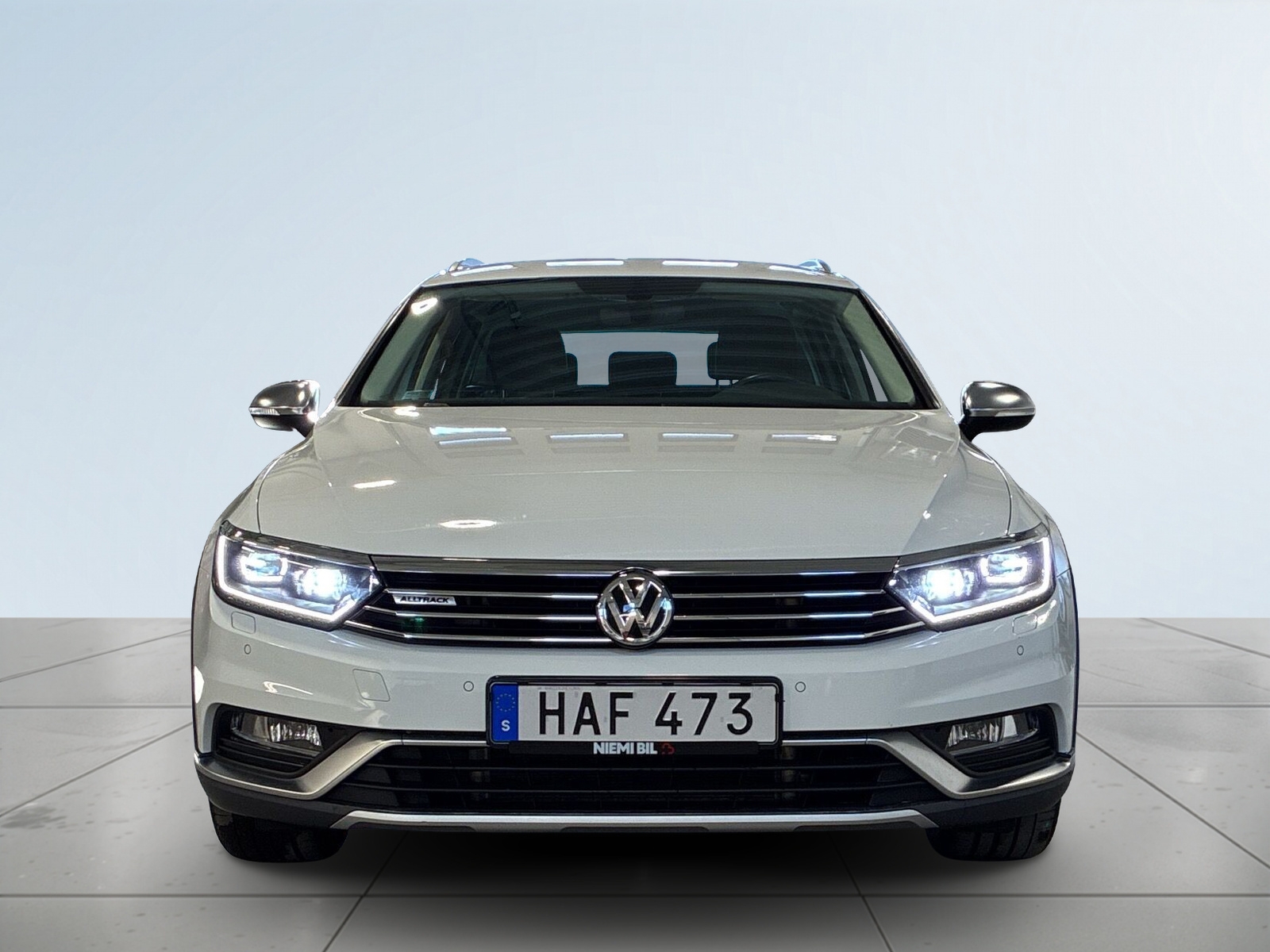 Volkswagen Passat 2017, bild 2/10