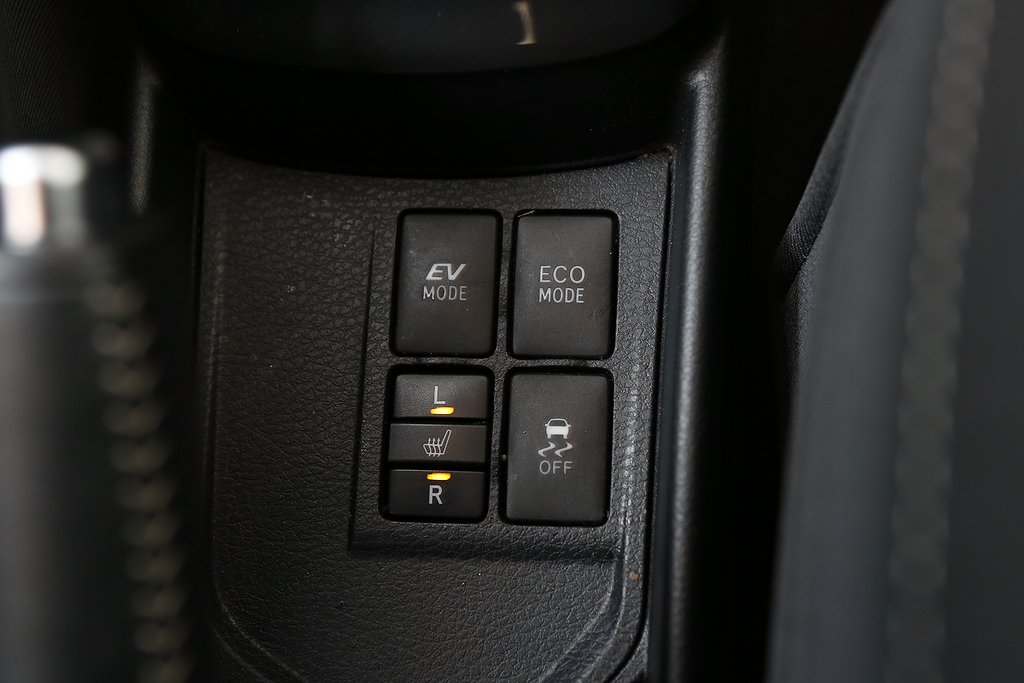 Toyota Yaris Hybrid e-CVT 101hk Active 5D Kamera P-sensorer 2015