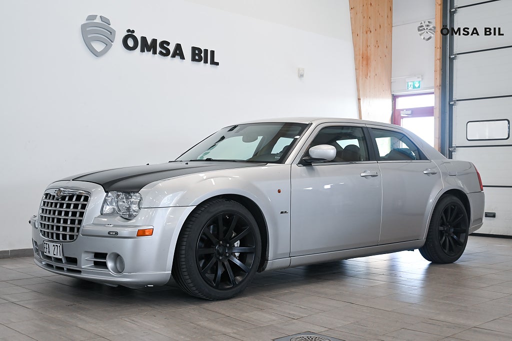 Chrysler 300C SRT-8 6.1 L V8