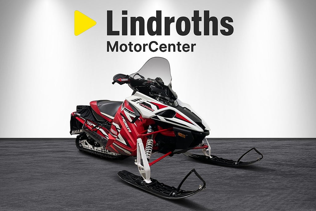 Yamaha Sidewinder  LTX 137 LE  -17 