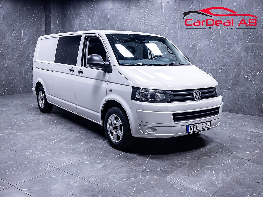 Volkswagen Transporter Kombi T30 2.0 TDI 140hk 5-Sits Värmare Drag P-Sensorer