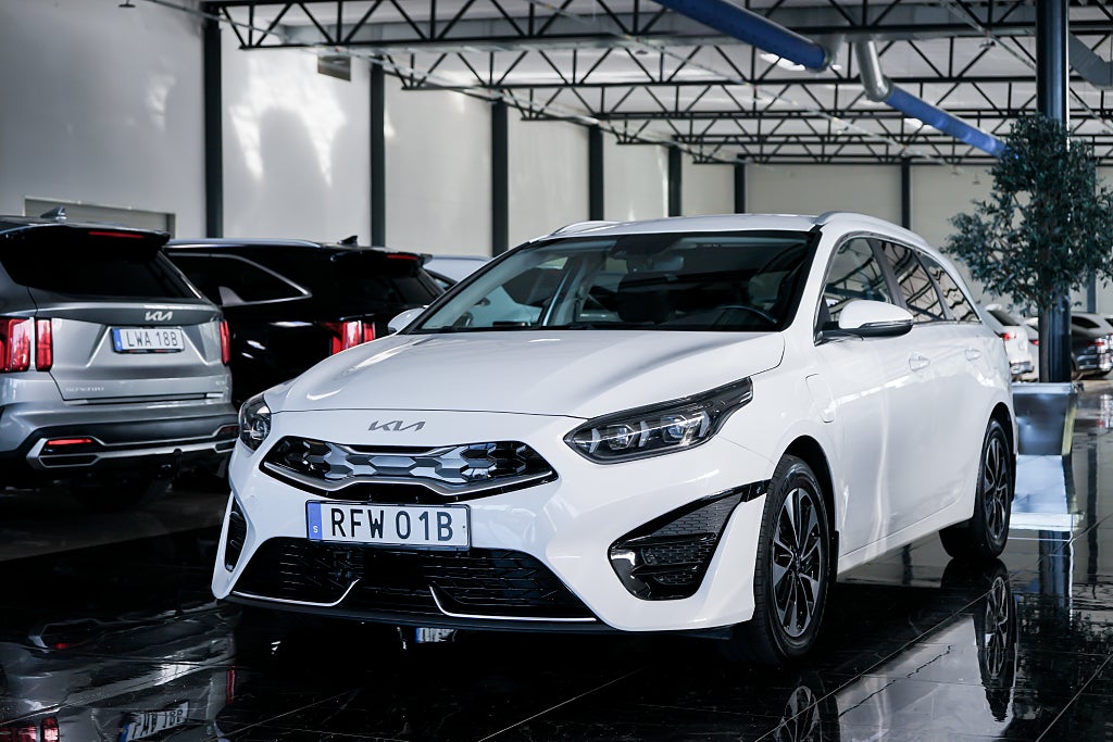 Kia Ceed Sportswagon Plug-in Hybrid DCT Advance | Kamera | LED |