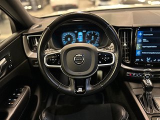 Volvo XC60 D4 AWD R-Design  S&V-däck/Drag/kamera/D-värm/
