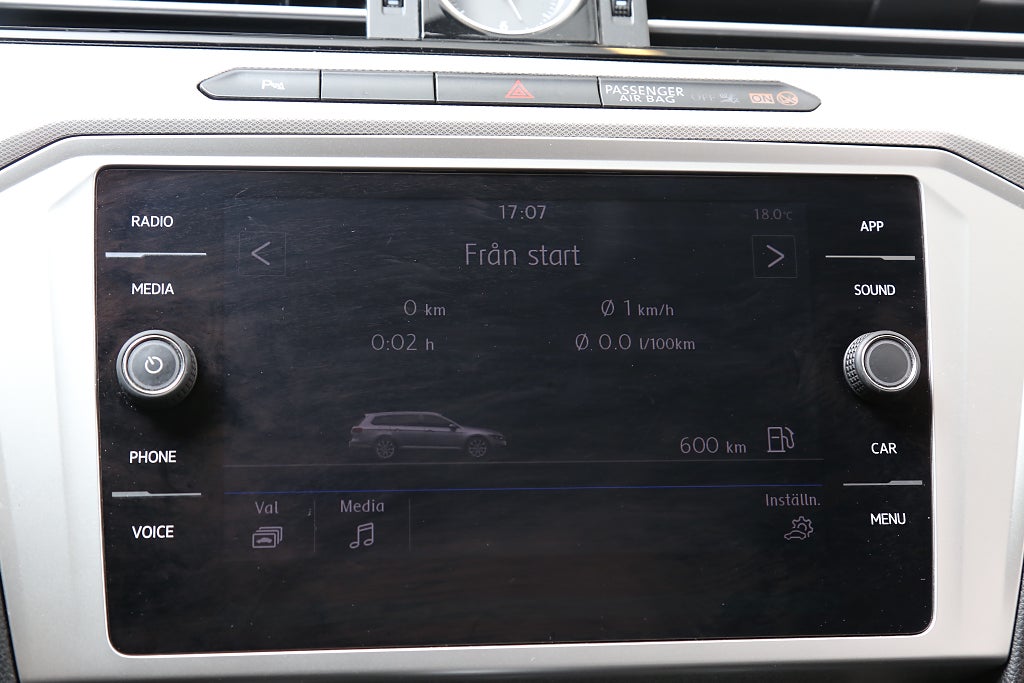 Volkswagen Passat 1,5 TSI 150hk Sportscombi DSG Värmare Kamera Leasbar 2019