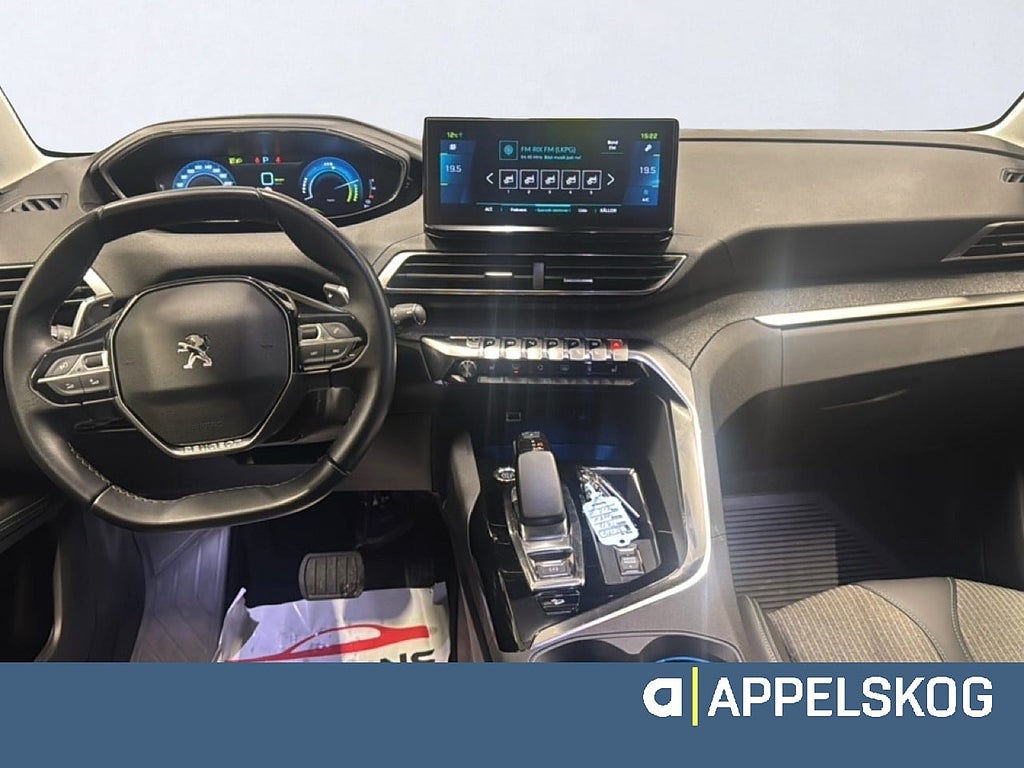 Peugeot 3008 ALLURE Hybrid 4 300hk |RÄNTA 3,99%|V-HJUL INGÅR| thumbnail