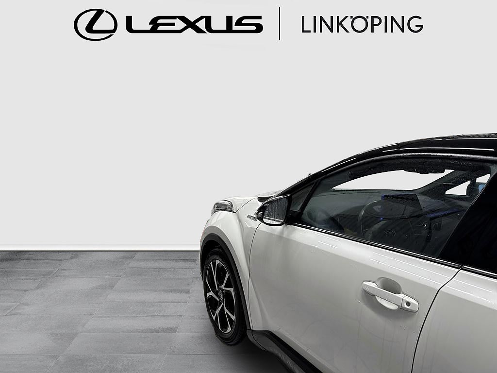 Toyota C-HR 2017 - miniatyr 3