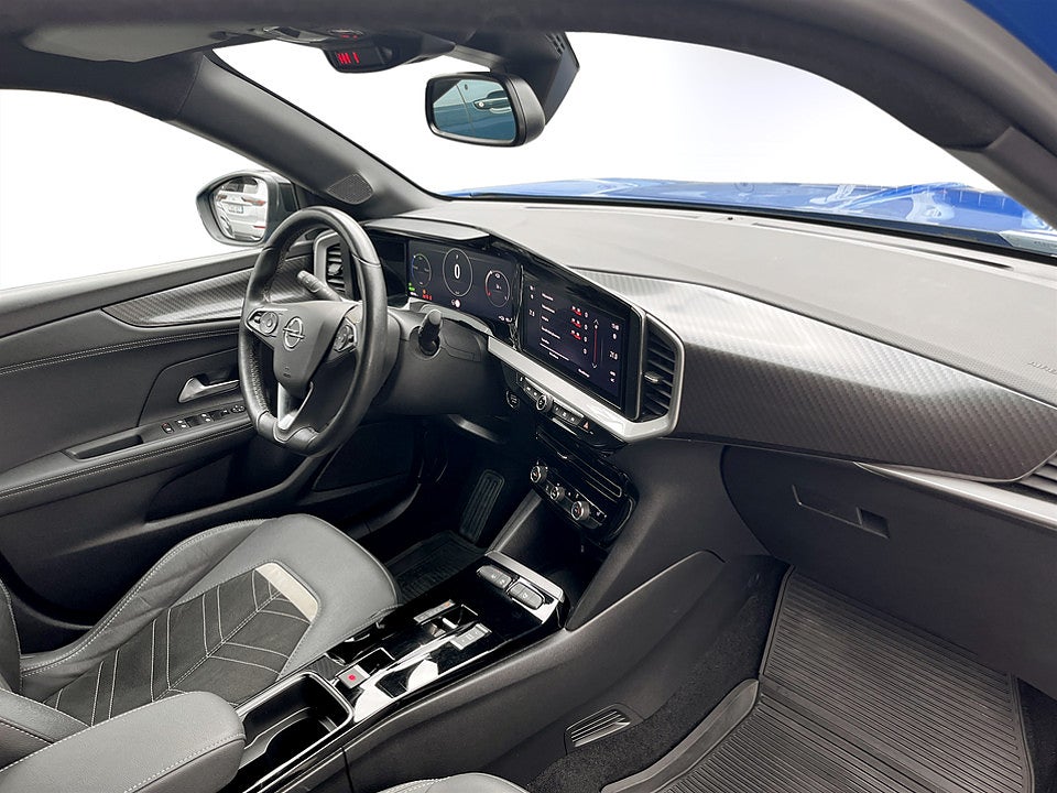 Bild på Opel Mokka-e Ultimate 50kWh 136hk Aut B-KAMERA CARPLAY 