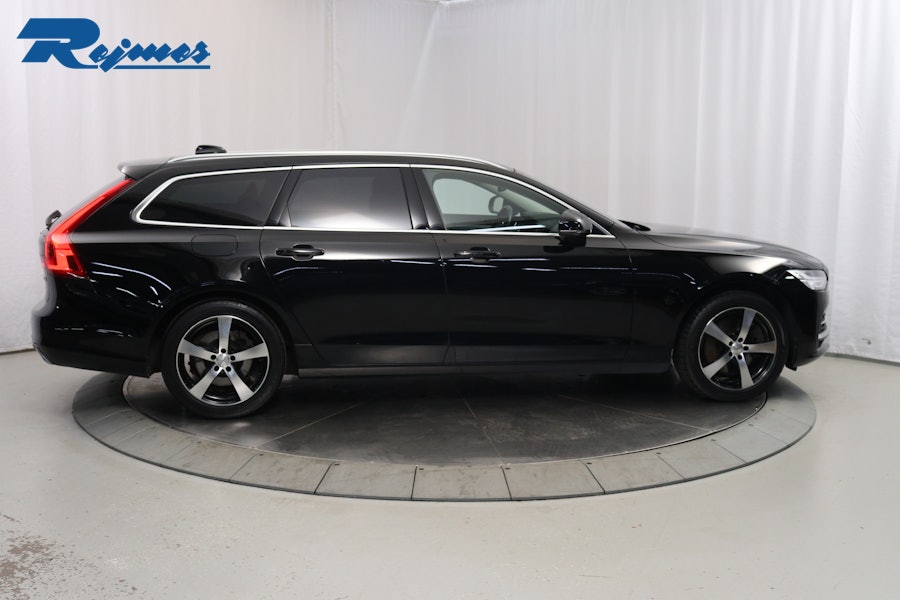 Volvo V90 T8 AWD Momentum 2018, bild 4/55