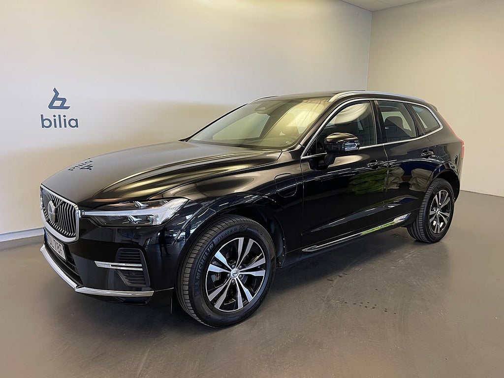 Volvo XC60 Recharge T6 Core Edition / Dragkrok / Navigati...