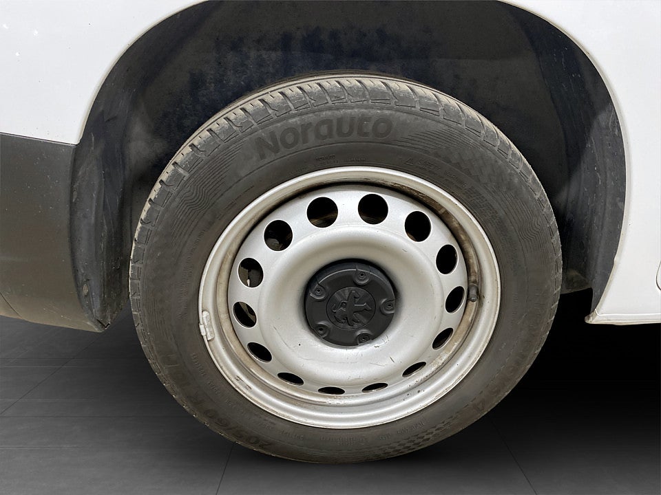 Bild på Peugeot Partner PRO 1.5 BHDi Aut L1 DRAG BACKSENSOR 130hk