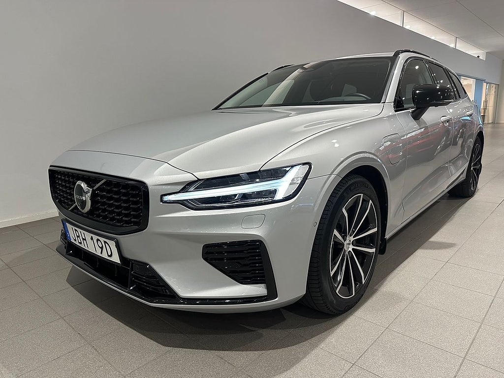 Volvo V60 T6 Plus Dark Nordic Edition / 360 Kamera / Navi...