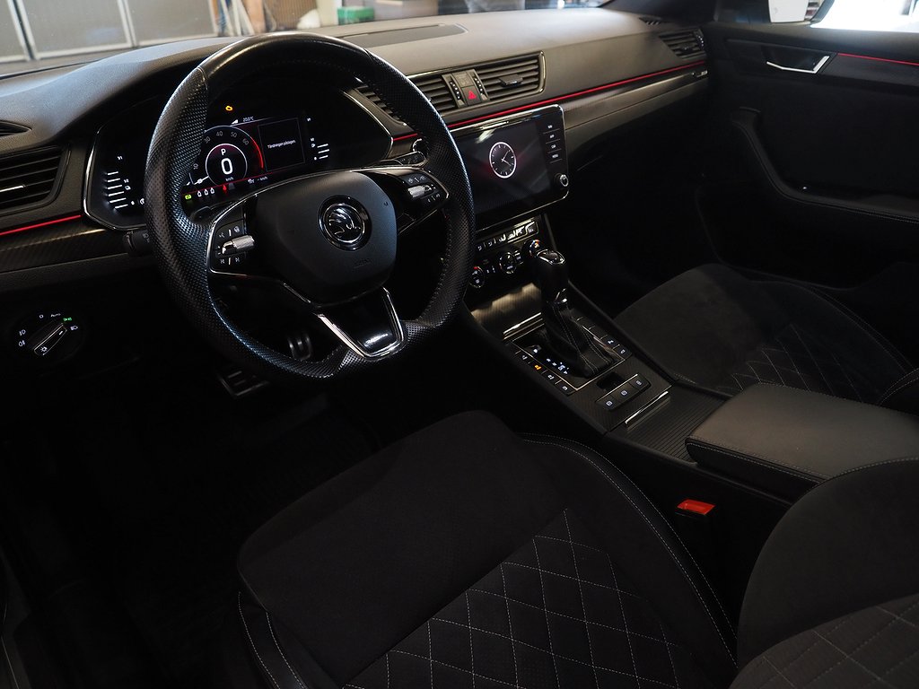 Skoda Superb iV 218hk Sportline Plug-in Hybrid |Drag|Cockpit| 2021