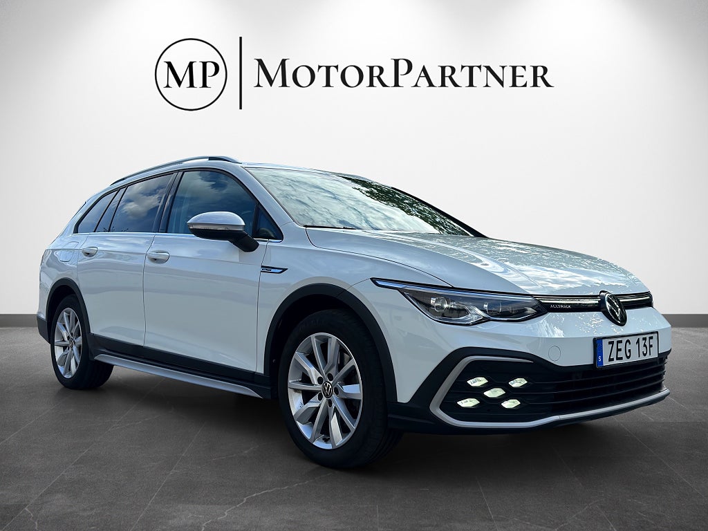 Volkswagen Golf Alltrack 2.0 TDI 4Motion Cockpit Kamera Dragkrok 200hk