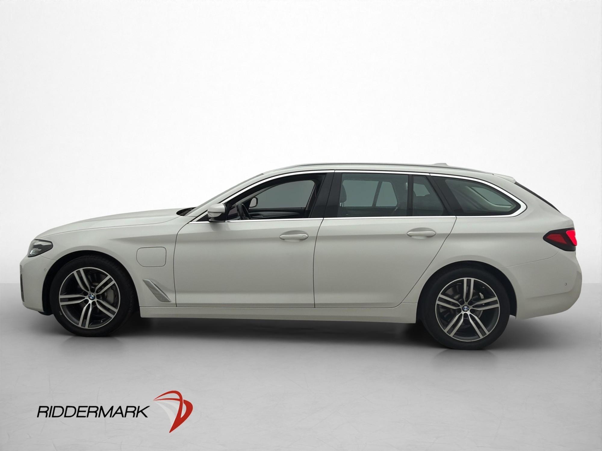 BMW 530 e Touring 292hk 2021, photo 5/75