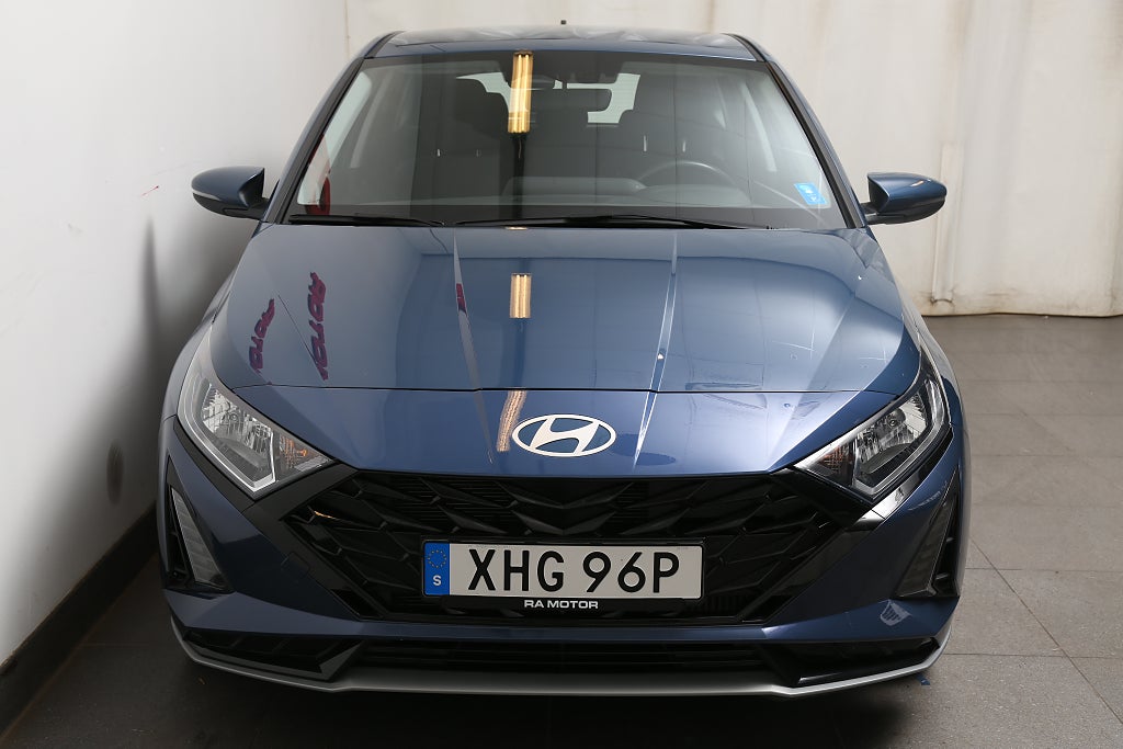 Hyundai i20 1,0 T-GDi MHEV 100hk Essential Aut CarPlay Kamera 2025