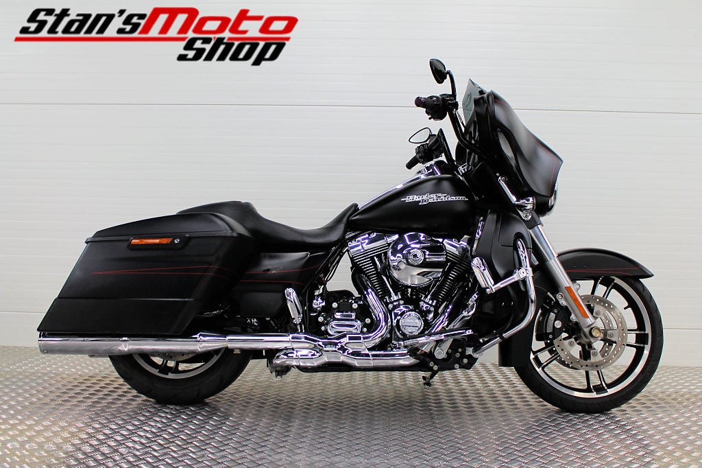 Harley-Davidson Street Glide Special ABS Vance&Hines 