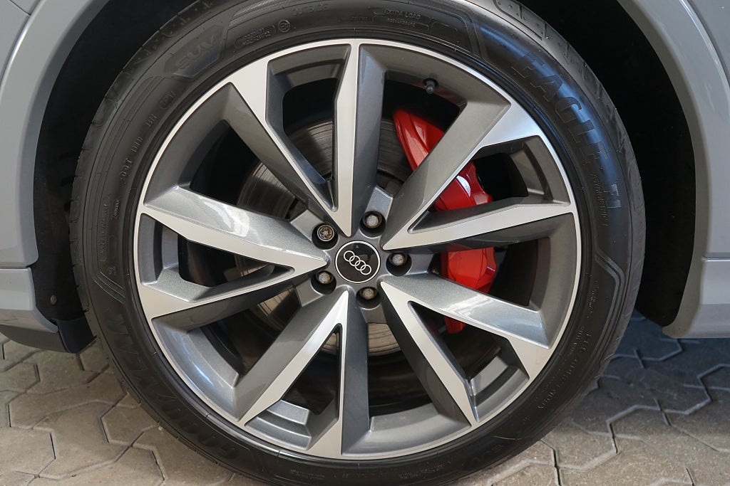 Audi Q7 55 TFSI quattro 7-sits Competition Plus S line 340hk