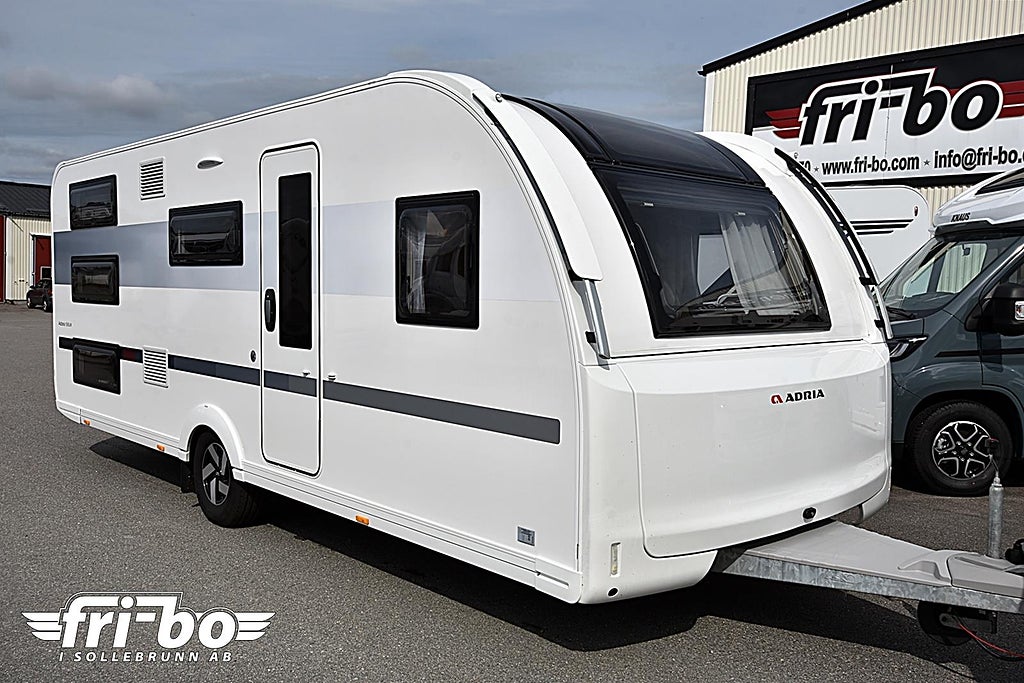 Adria 593 UK Adora, Barnkammare