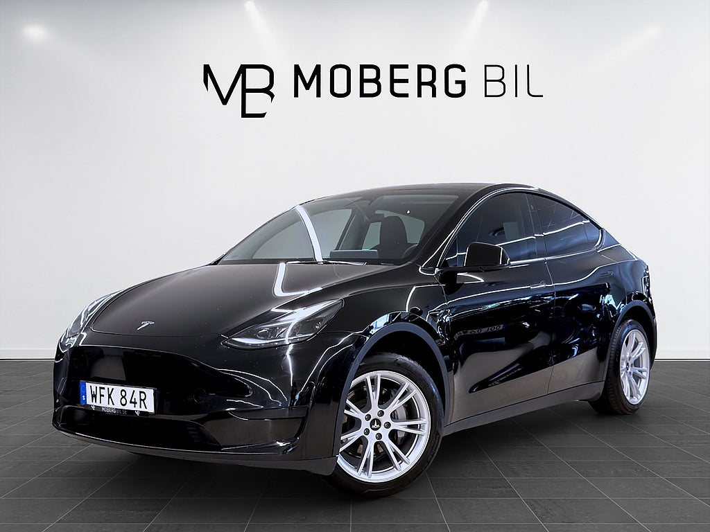 Tesla Model Y Standard Range 299hk Pano Drag B-Kamera Läder