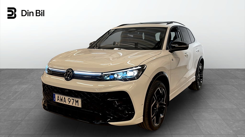 Volkswagen Tiguan 2.0 TDi 4motion R-Line Black style Värmare Drag
