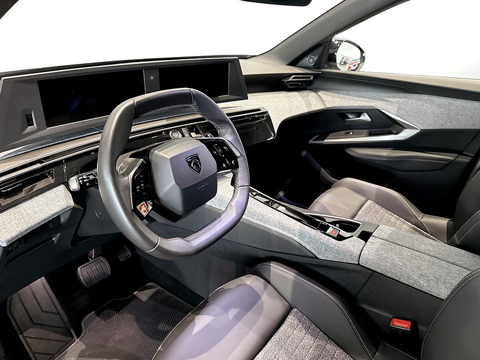 Bild på Peugeot 5008 Allure Hybrid 145hk Aut 7-SITS AVTAGBAR DRAGKROK