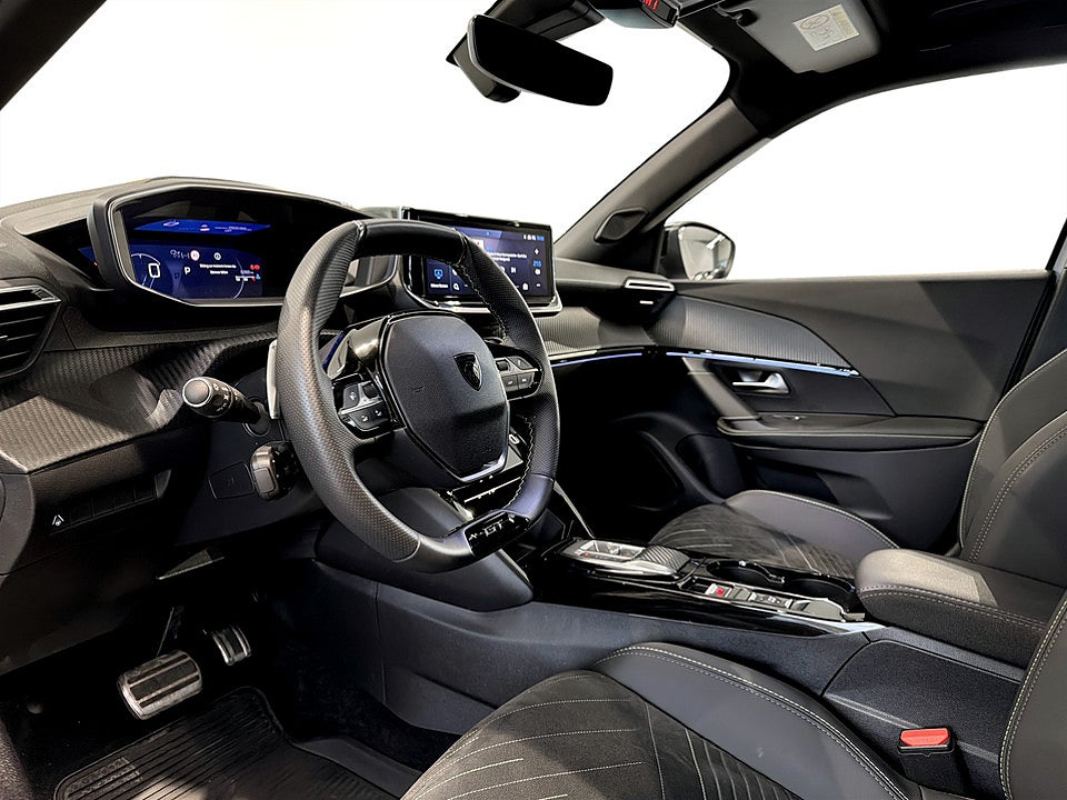 Bild på Peugeot 2008 GT 1.2 PT 130hk Aut B-KAMERA CARPLAY