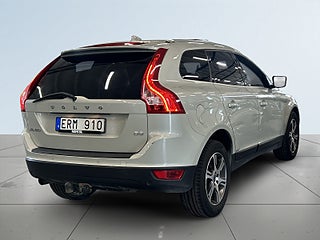 Volvo XC60 D3 Summum SoV-hjul/Panorama/Dvärmare/Dragkrok/Skinn – bild 6