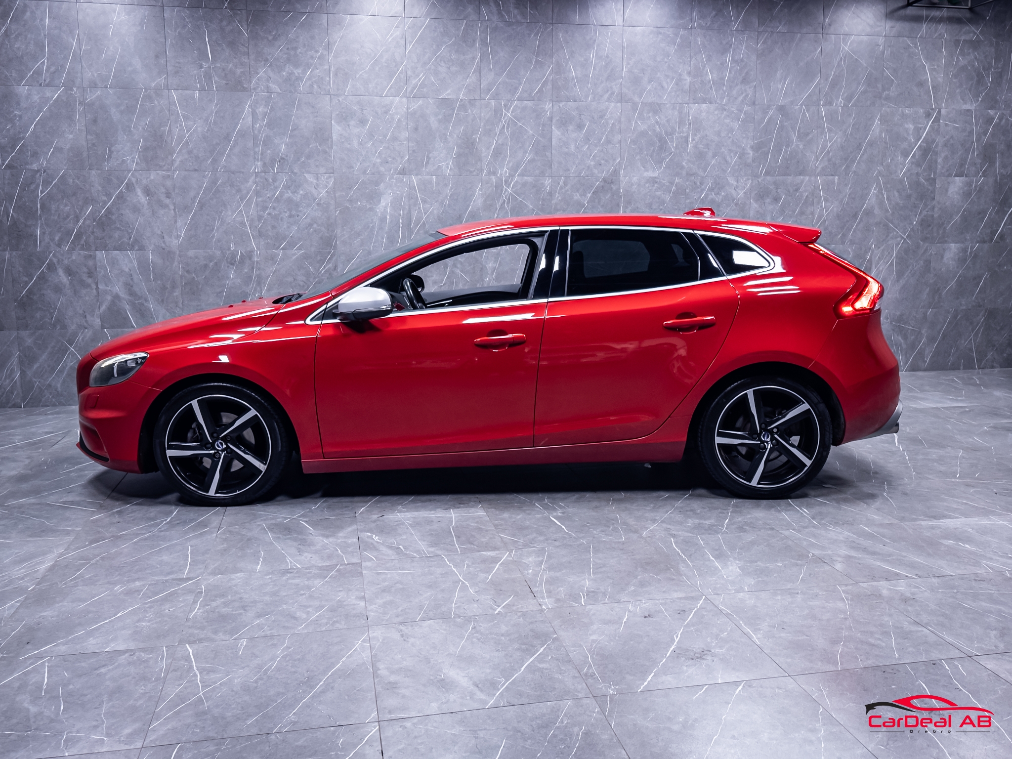 Volvo V40 2016, photo 4/57
