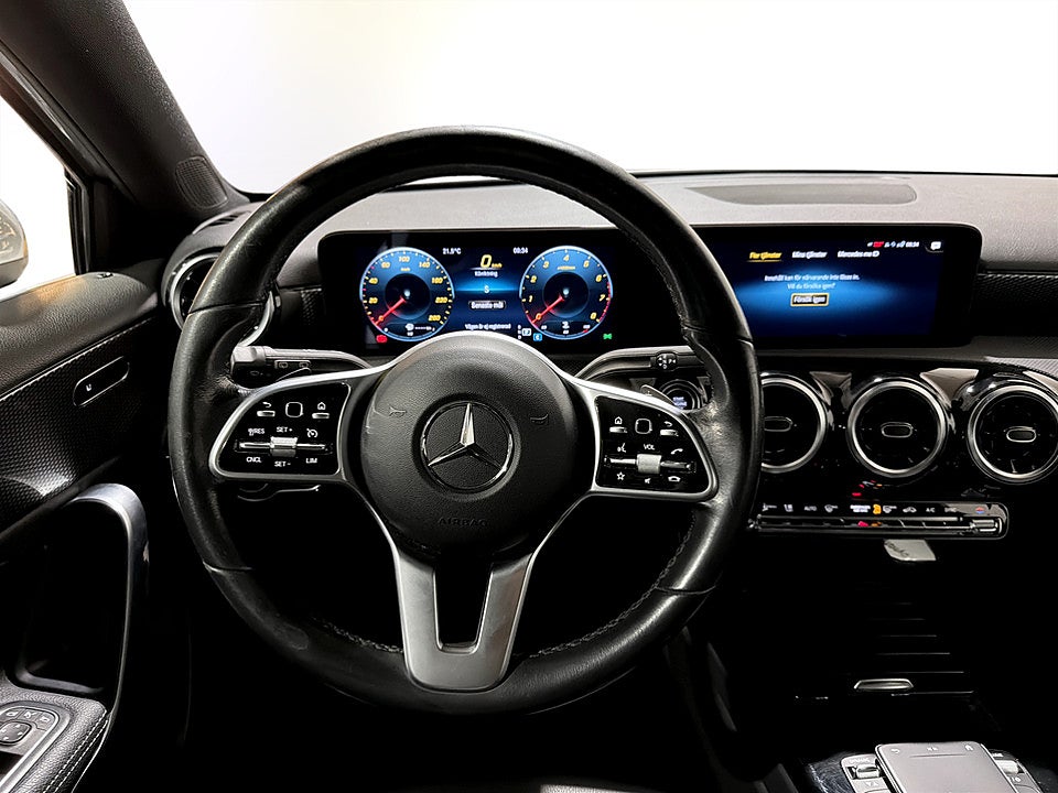 Bild på Mercedes-Benz A180 Progressive Line 7G-DCT 136hk Aut - WIDESCREEN,B-KAMERA