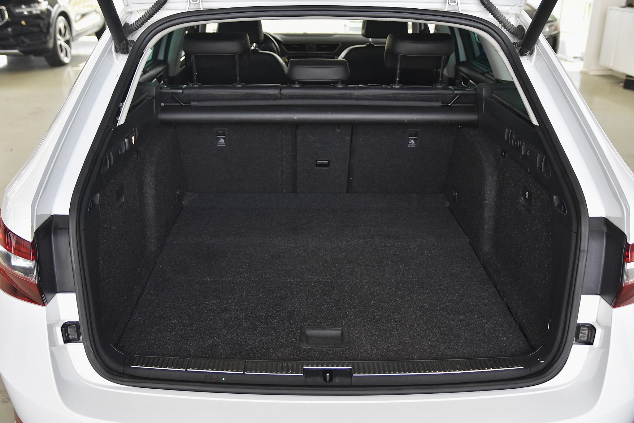 Skoda Superb 2017, bild 7/54