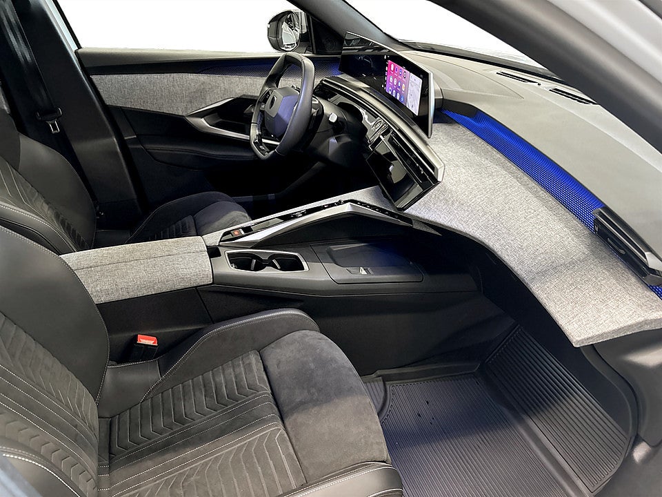 Bild på Peugeot 5008 GT Hybrid 145hk Aut MASSAGE 7-SITS B-KAMERA 