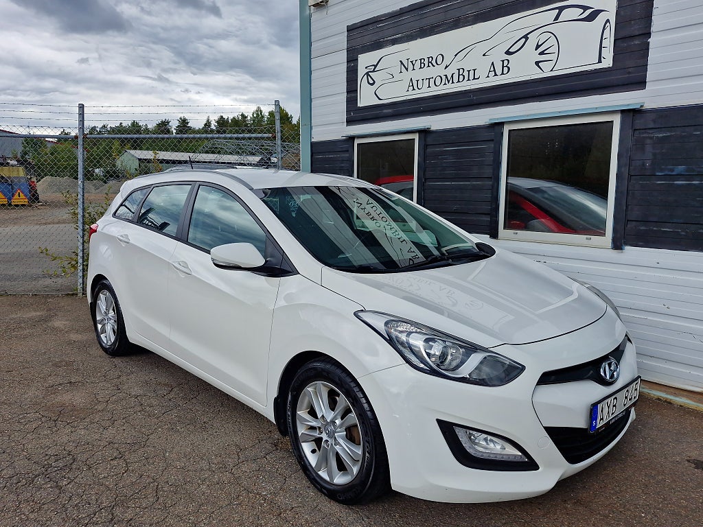 Hyundai i30 Kombi 1.6 CRDi Business Euro 5&Dragkrok&Besiktad 