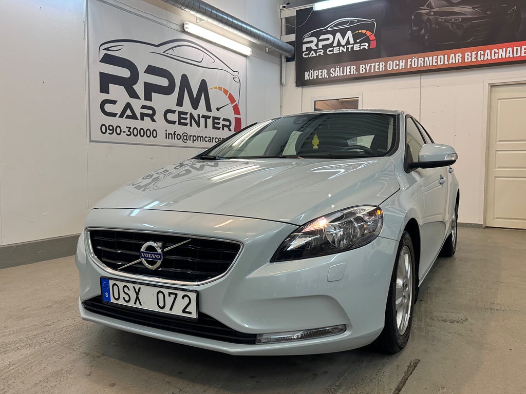 Volvo V40 D2 Your Kinetic Euro 5/ NyServad 