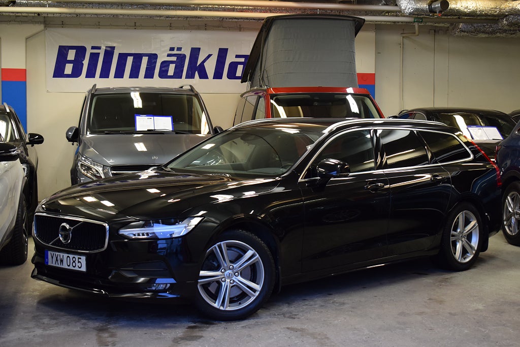 Volvo V90 T4 Momentum 360°/ADAP-FART/NAVI/CARPLAY/S&V