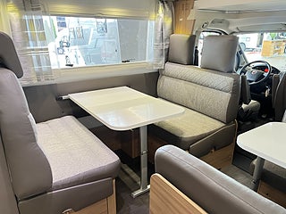 Husbil-alkov Adria CORAL XL 670 DK 10 av 29
