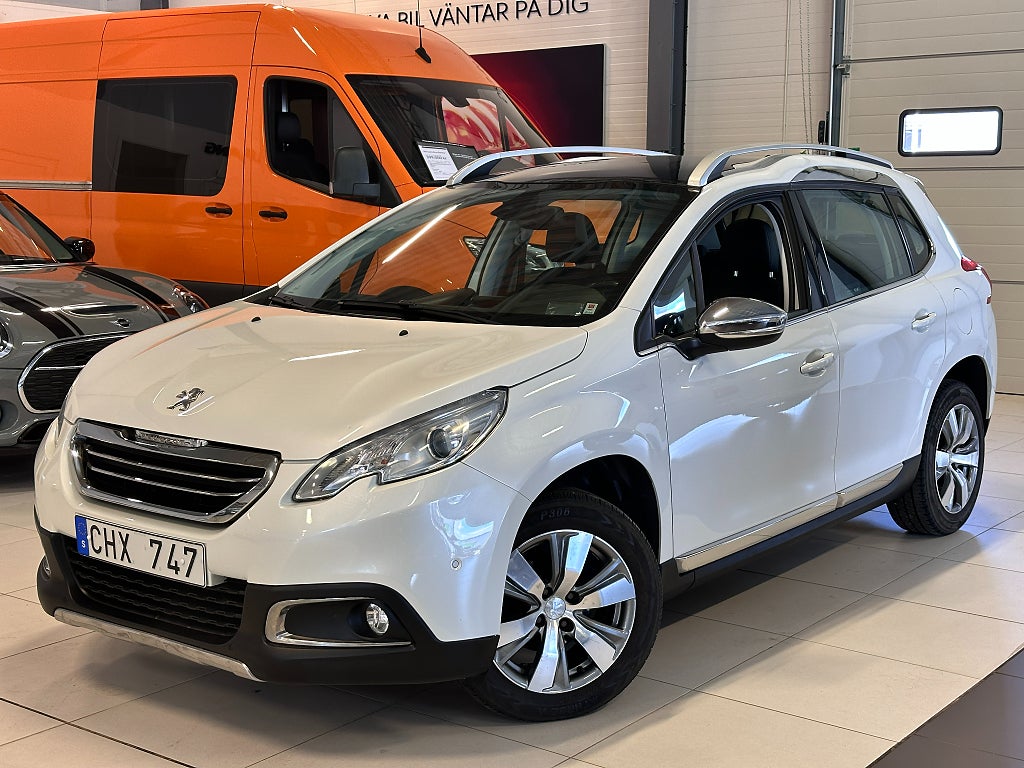 Peugeot 2008 Allure 1.2 VTi Panorama, dragkrok thumbnail