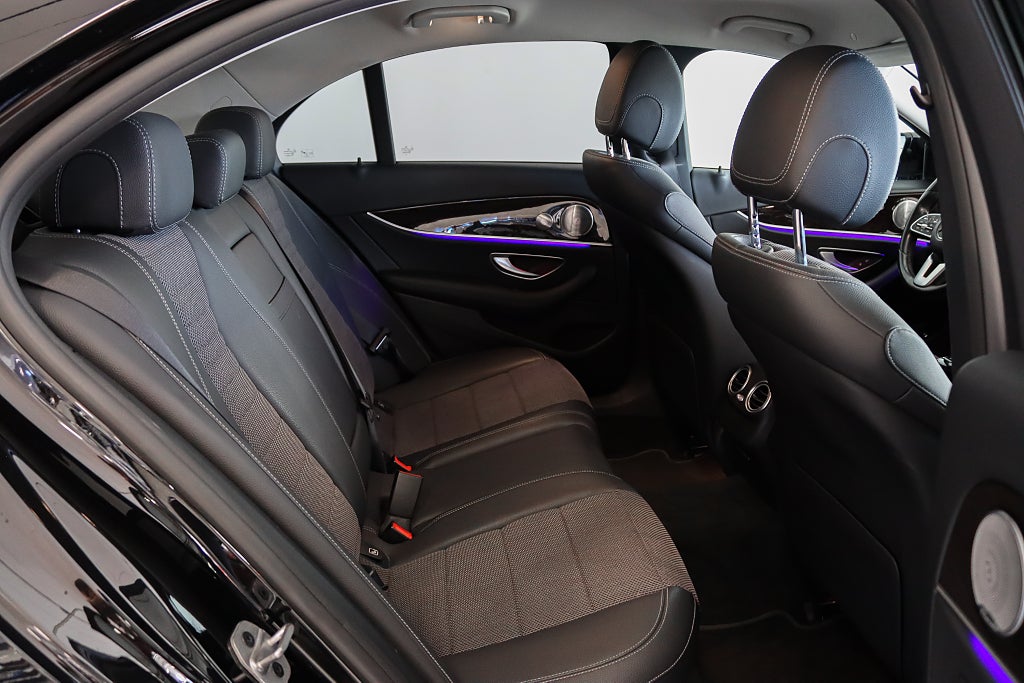 Mercedes-Benz E 220 d 4MATIC Widescreen Burmester Night Värmare Navi