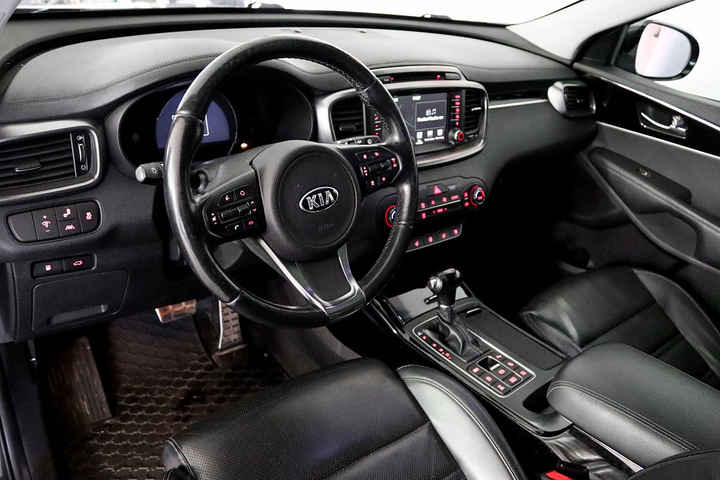 Kia Sorento 2.2 CRDi AWD Special Edit Pano 360kam Infinity