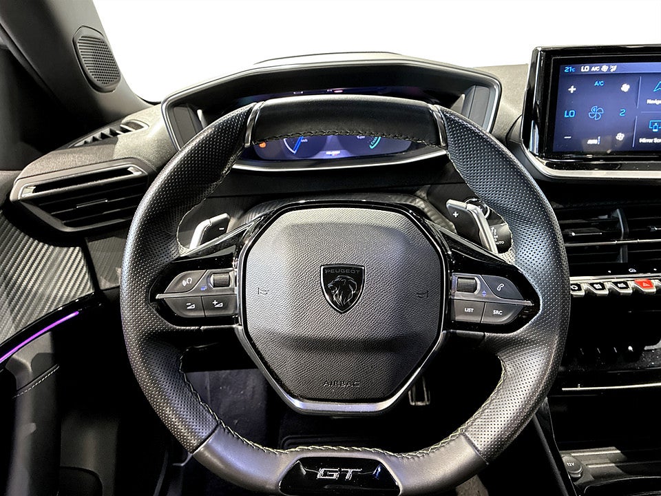 Bild på Peugeot 2008 GT Hybrid 145hk Aut B-KAMERA CARPLAY