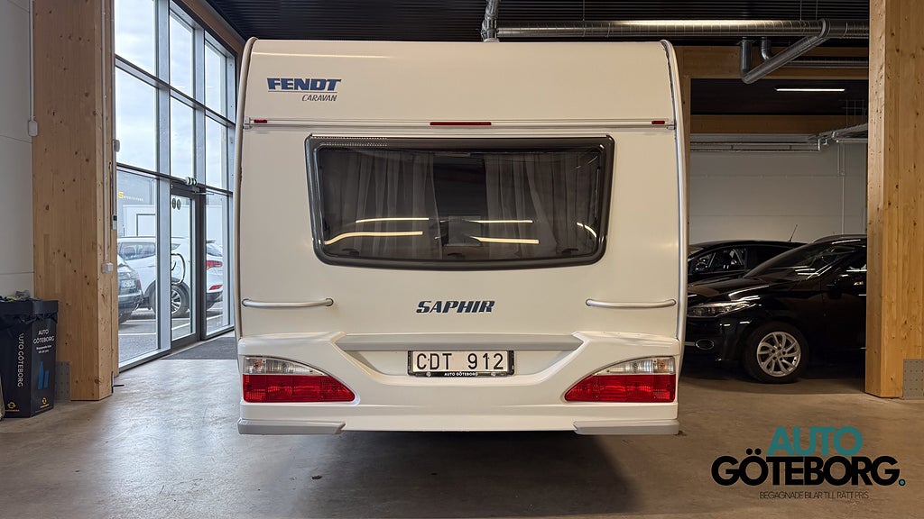 Fendt Saphir 540 TF Markis med väggar Besiktigad välvårdad Queenbed