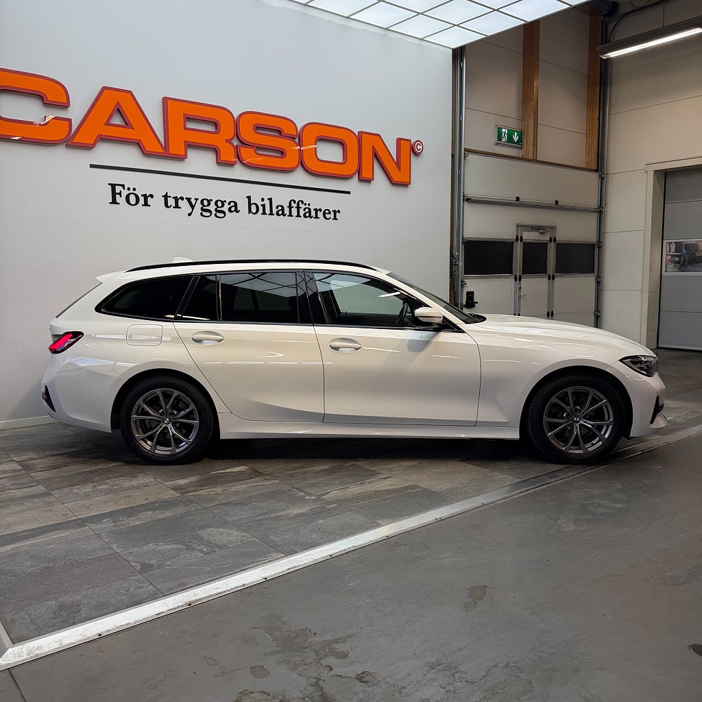 BMW 320D xDrive Touring Sport line Carplay Navi Rattvärme Drag