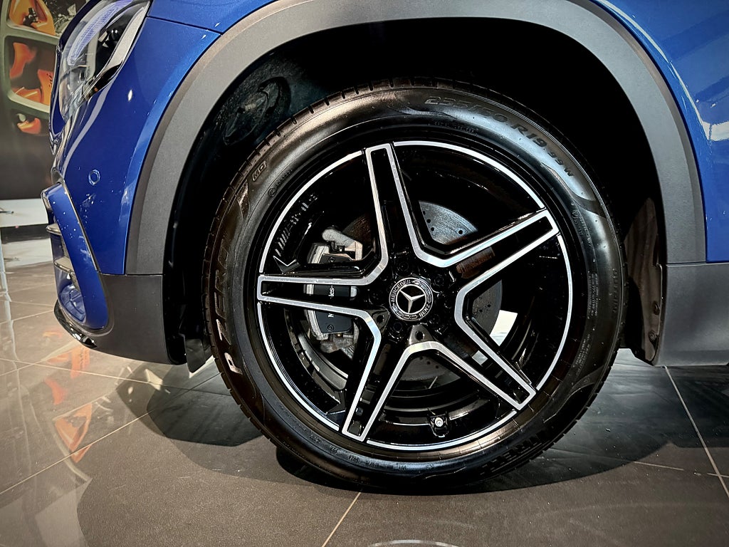 Mercedes-Benz GLB 200 AMG Premium 7 sits Värmare Glastak Drag - bild 14