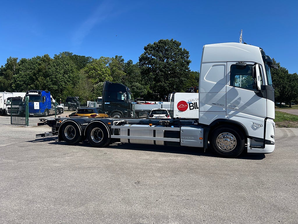 Volvo FH13 540 6x2 Containerede / Lösflaksbil, I-See