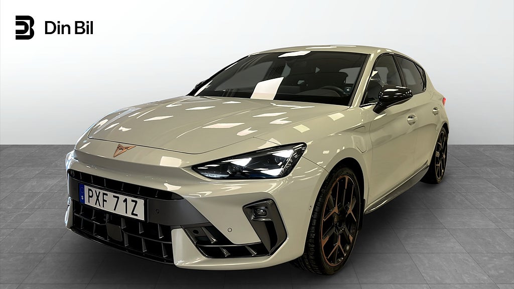 Cupra Leon VZ 1.5 E-HYBRID 272 HK / Matrix