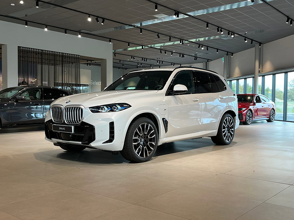 BMW X5 xDrive50e M-Sport D/A Pro H/K Pano Luftfjädring Drag