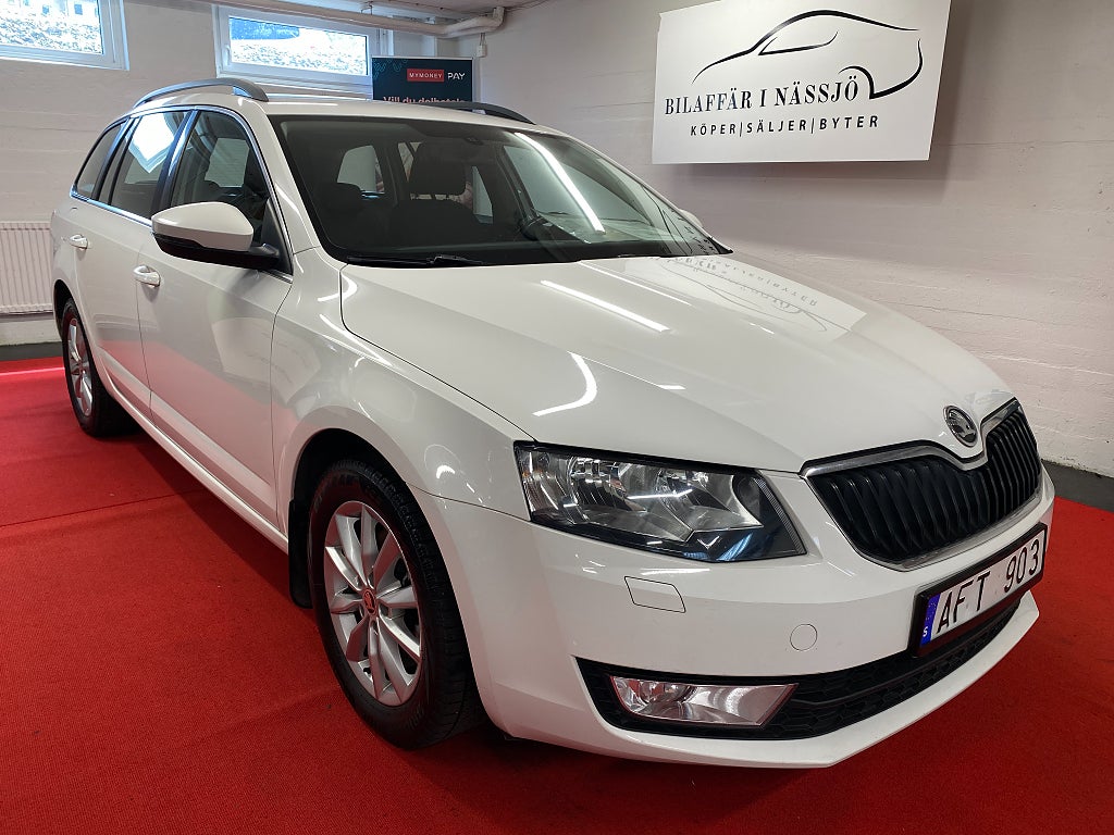 Skoda Octavia Kombi 1.2 TSI Ambition Ny kamrem B-Kamera