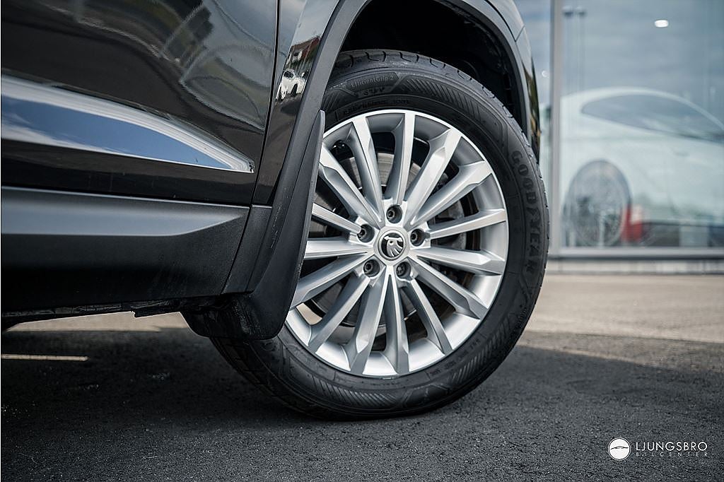 Skoda Kodiaq 2.0 TDI 4x4 Business 190hk / DRAG / VÄRMARE