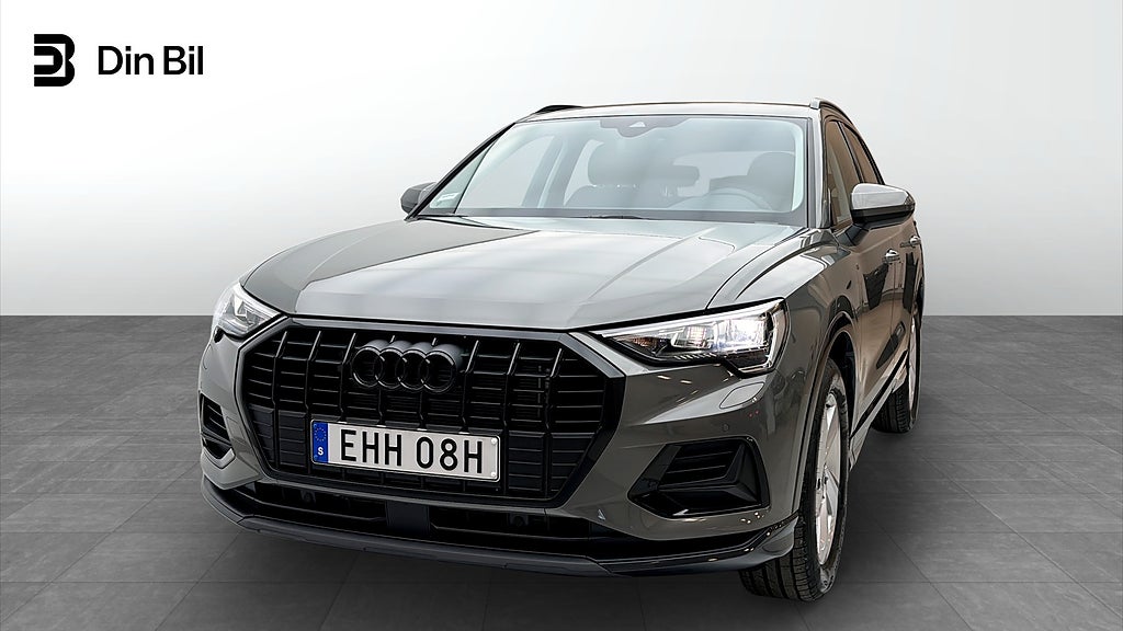Audi Q3 35 TFSI 150HK Carplay Black Optik