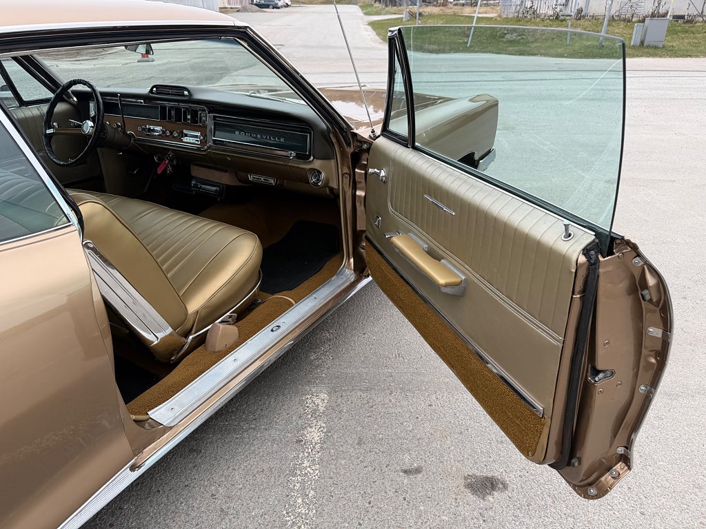 Pontiac Bonneville 2-dörrars Hardtop 6.4 V8