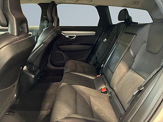 Volvo V90 D3 Aut Drag Fullservad Psens Keyless S&V Värmare